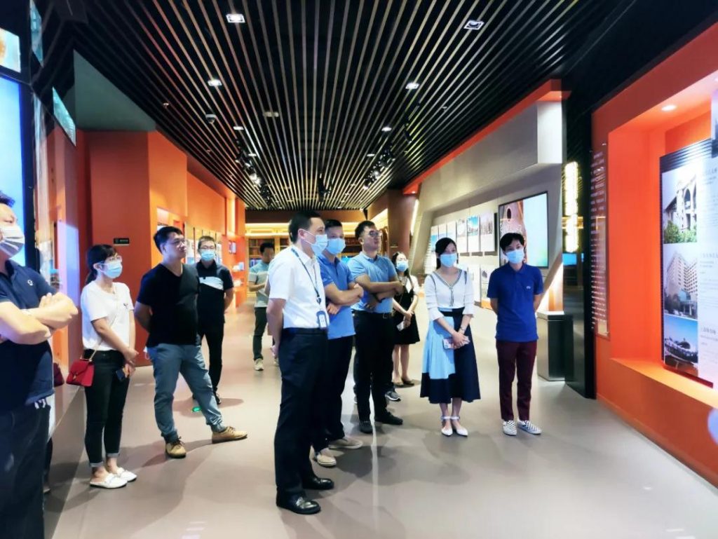 巖星專題 | 廣東工業設計城領導蒞臨深圳參觀深圳優秀企業博物館插圖(4) 巖星專題 | 廣東工業設計城領導蒞臨深圳參觀深圳優秀企業博物館插圖(4)