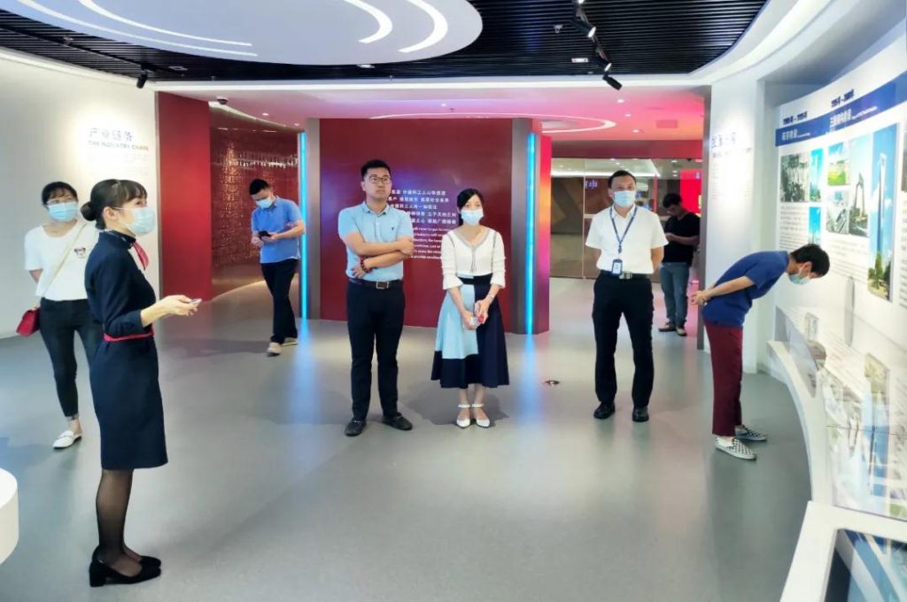 巖星專題 | 廣東工業設計城領導蒞臨深圳參觀深圳優秀企業博物館插圖(7) 巖星專題 | 廣東工業設計城領導蒞臨深圳參觀深圳優秀企業博物館插圖(7)